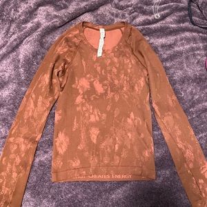 lulu lemon swiftly tech long sleeve!! 2.0 race length size 2!!